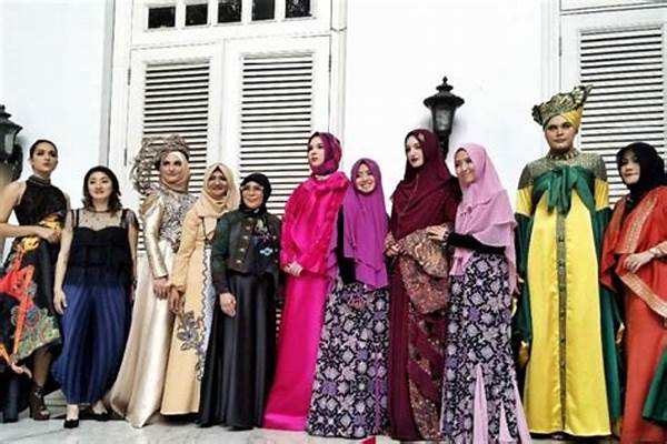 Fashion Show Desainer Indonesia Di Paris Fashion Week: Busana Tenun Mendunia