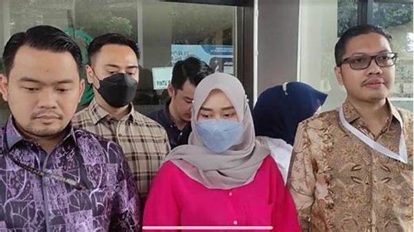 Artis X Digugat Cerai Istri, Isu Orang Ketiga Mencuat